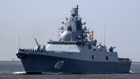 Путин приказал отправить на боевую службу фрегат "Адмирал Горшков" с гиперзвуковыми "Цирконами"