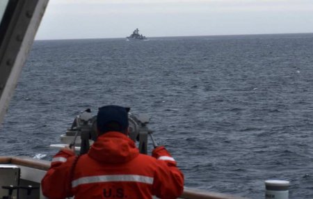Российское судно терпит бедствие у берегов Южной Кореи (ФОТО)