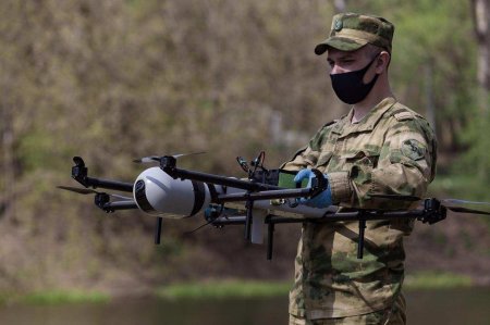 Спецназ «Отважных» уничтожает украинских боевиков сбросами гранат с дронов (ВИДЕО)