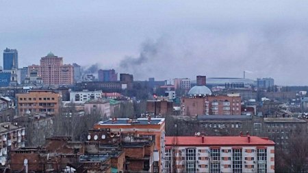 Донецк под огнём с утра: ранена женщина