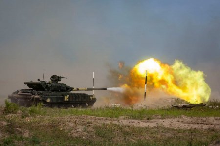Фронт у Орехова в дыму: большие бронегруппы натовской техники пытаются прорваться к Работино